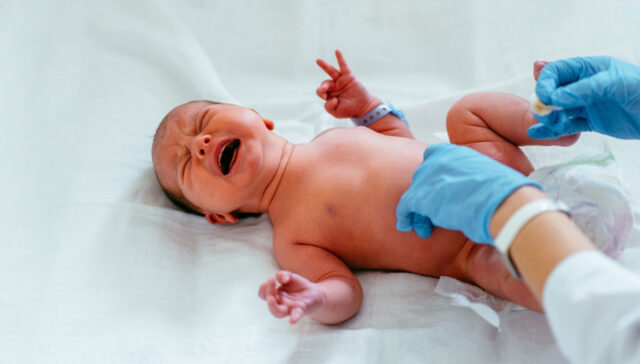 ماذا يقصد بالخصية المعلقة