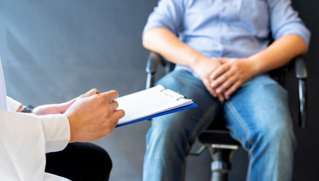 أسباب تكون حبوب على الخصيتين