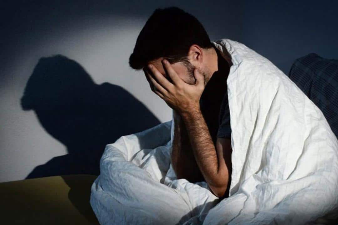 هل العادة السرية تسبب ألم في الظهر للرجال